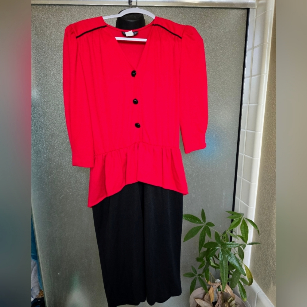 Women's Vintage Tabby Peplum dress Rocker, pinup, rockabilly Sz 12/L red & black